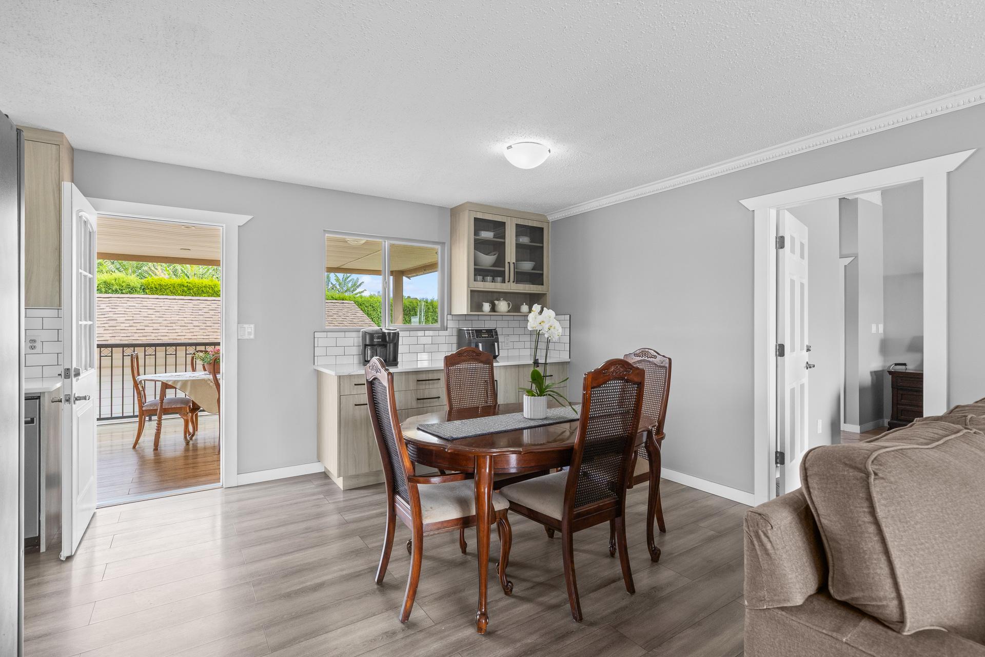 1643 Traut Court, Kelowna, BC - Indoor Photo Showing Dining Room