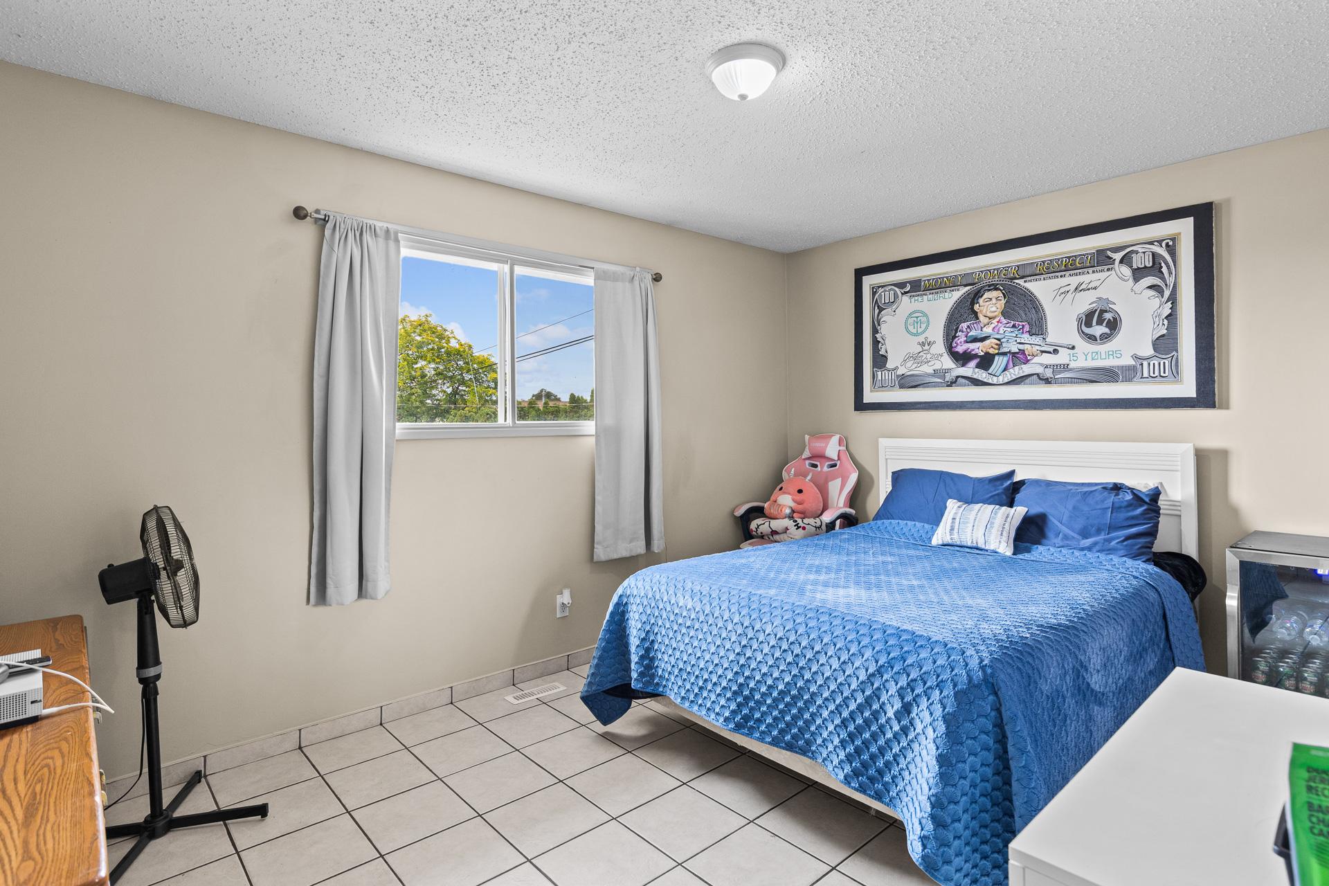 1643 Traut Court, Kelowna, BC - Indoor Photo Showing Bedroom