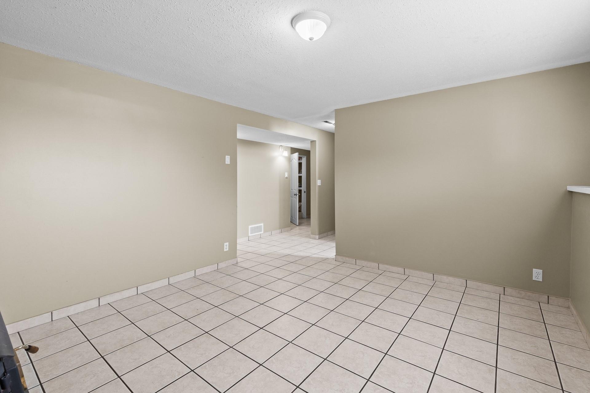 1643 Traut Court, Kelowna, BC - Indoor