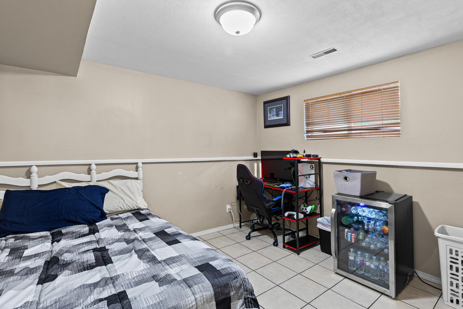 1643 Traut Court, Kelowna, BC - Indoor