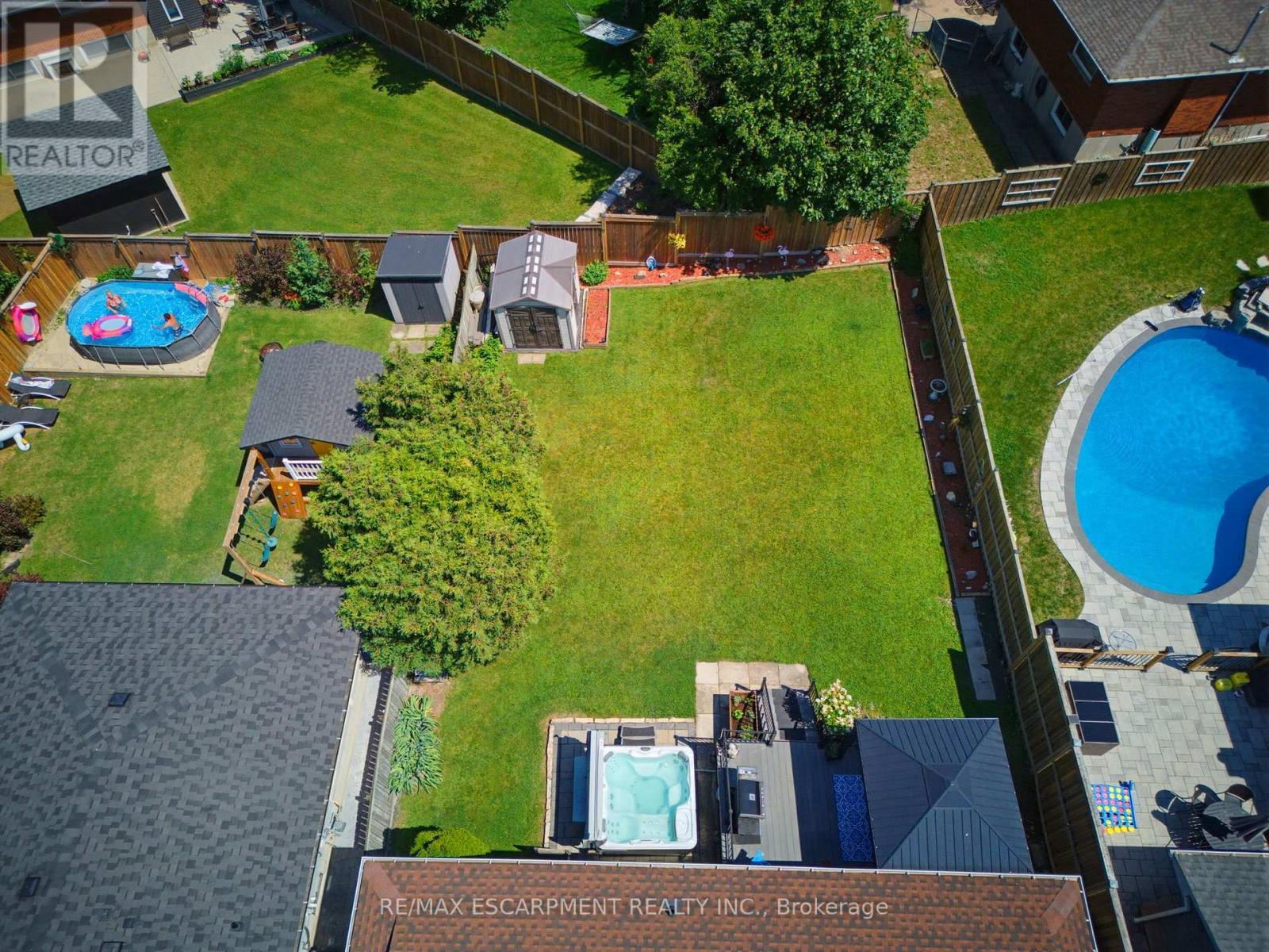 164 Hanover Place, Hamilton, ON - Outdoor