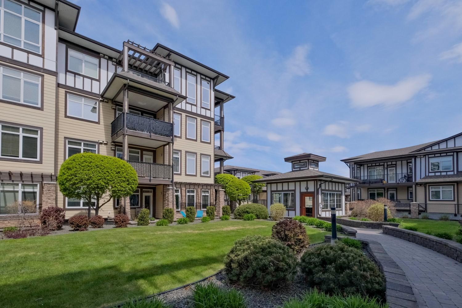 1113-3833 Brown Road, West Kelowna, BC - Outdoor