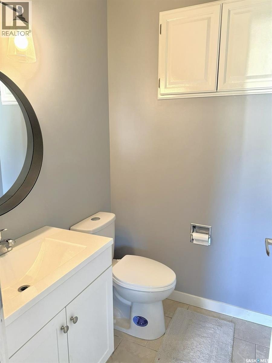 510 Redberry Road, Saskatoon, SK - Indoor Photo Showing Bathroom