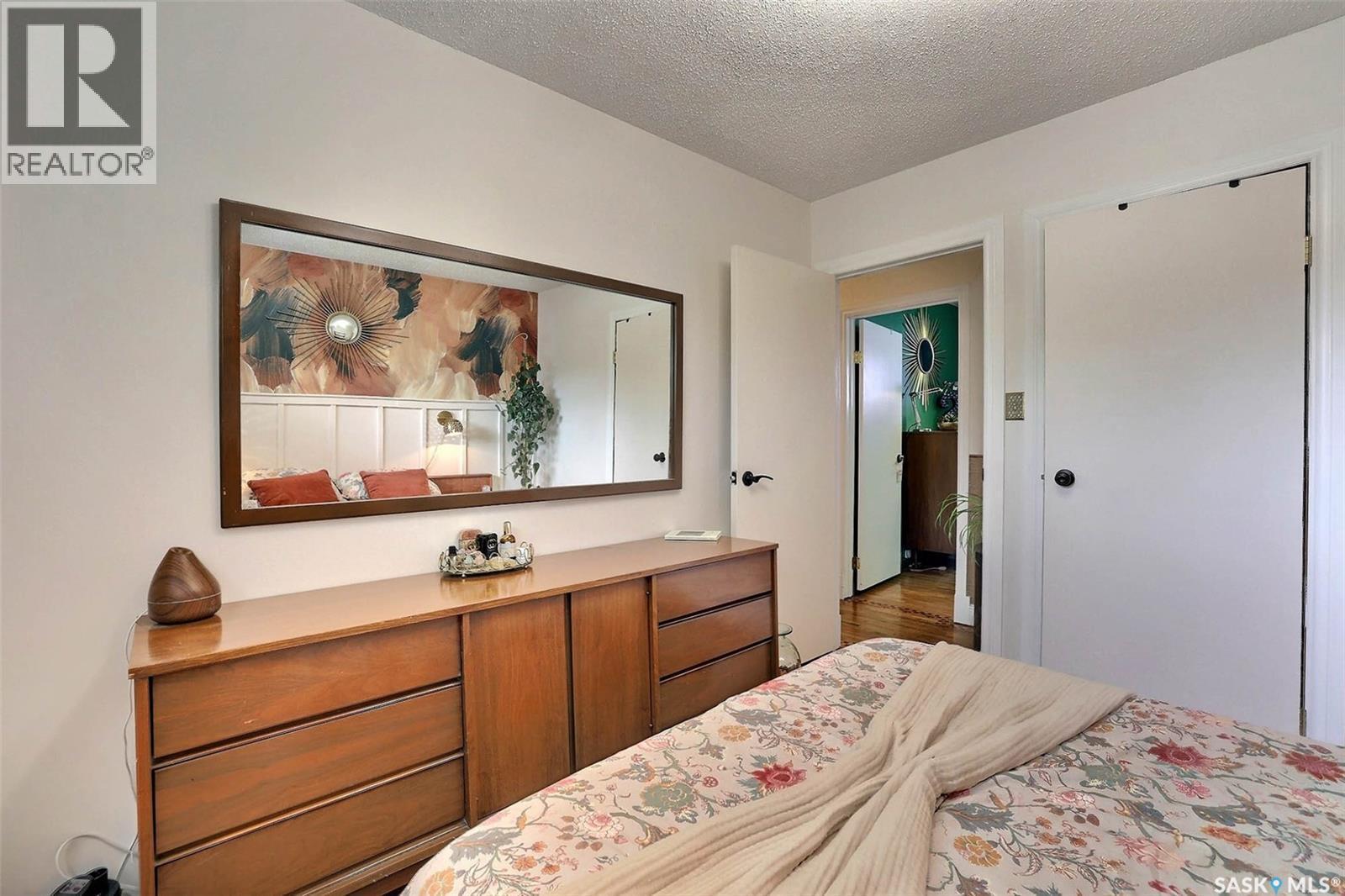 924 Campbell Street, Regina, SK - Indoor Photo Showing Bedroom