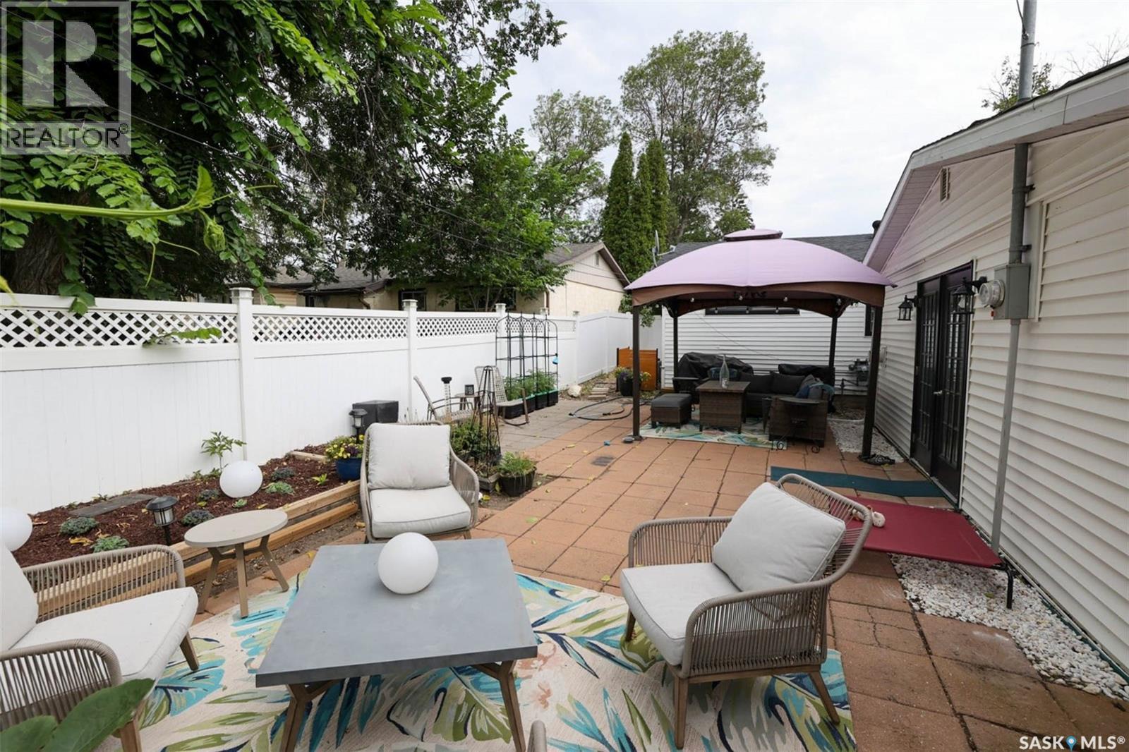 924 Campbell Street, Regina, SK - Outdoor With Deck Patio Veranda With Exterior