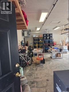 924 Campbell Street, Regina, SK - Indoor Photo Showing Garage