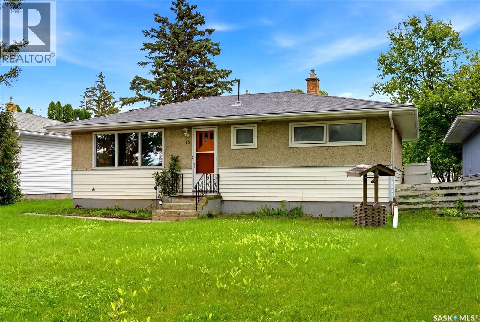 15 Ottawa Place, Regina, SK - Outdoor