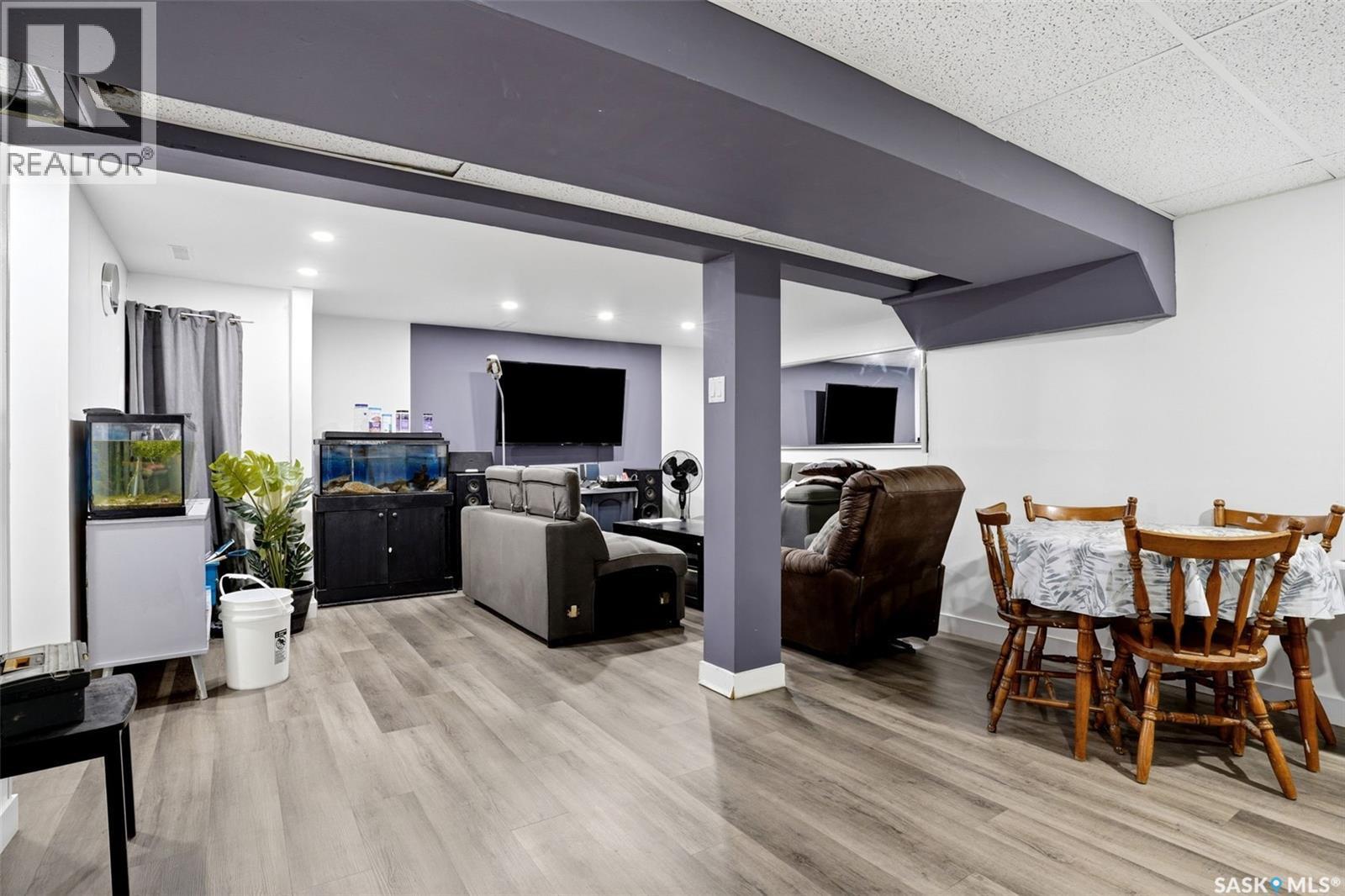 15 Ottawa Place, Regina, SK - Indoor Photo Showing Other Room