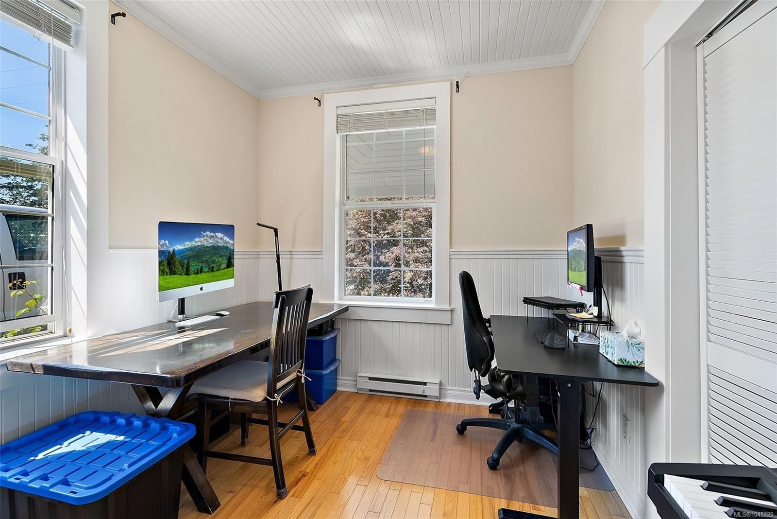 2445 Malaview Ave, Sidney, BC