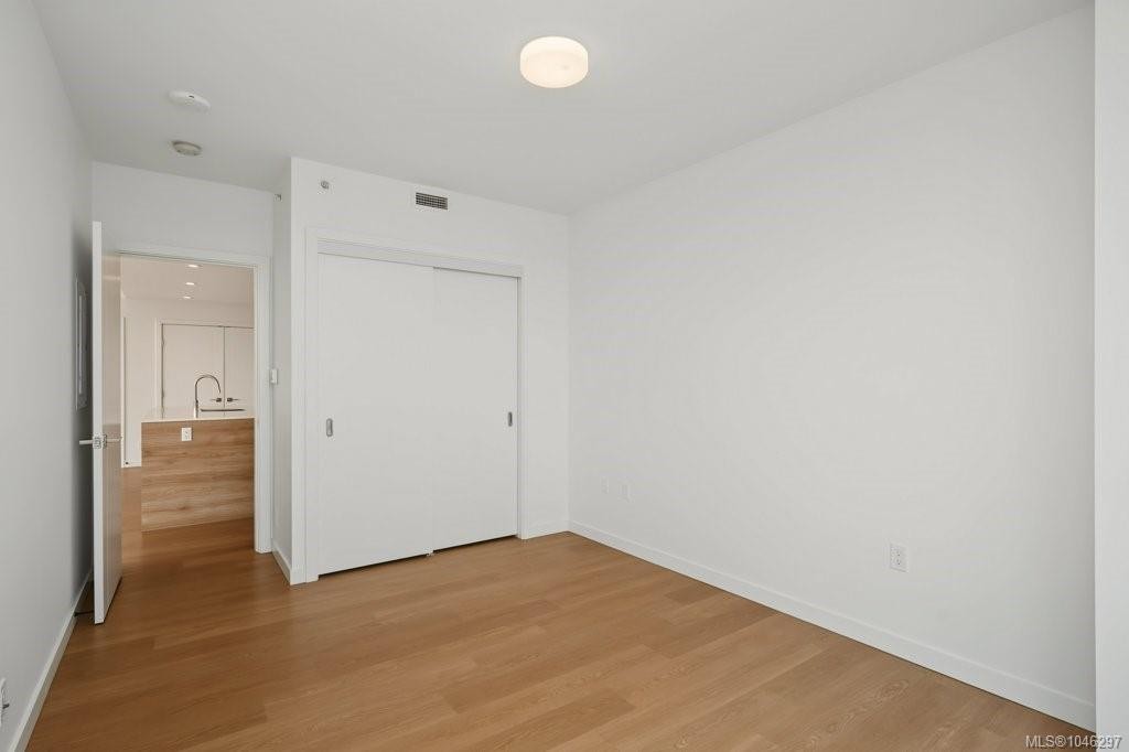 #609-363 Tyee Rd, Victoria, BC - Indoor Photo Showing Other Room