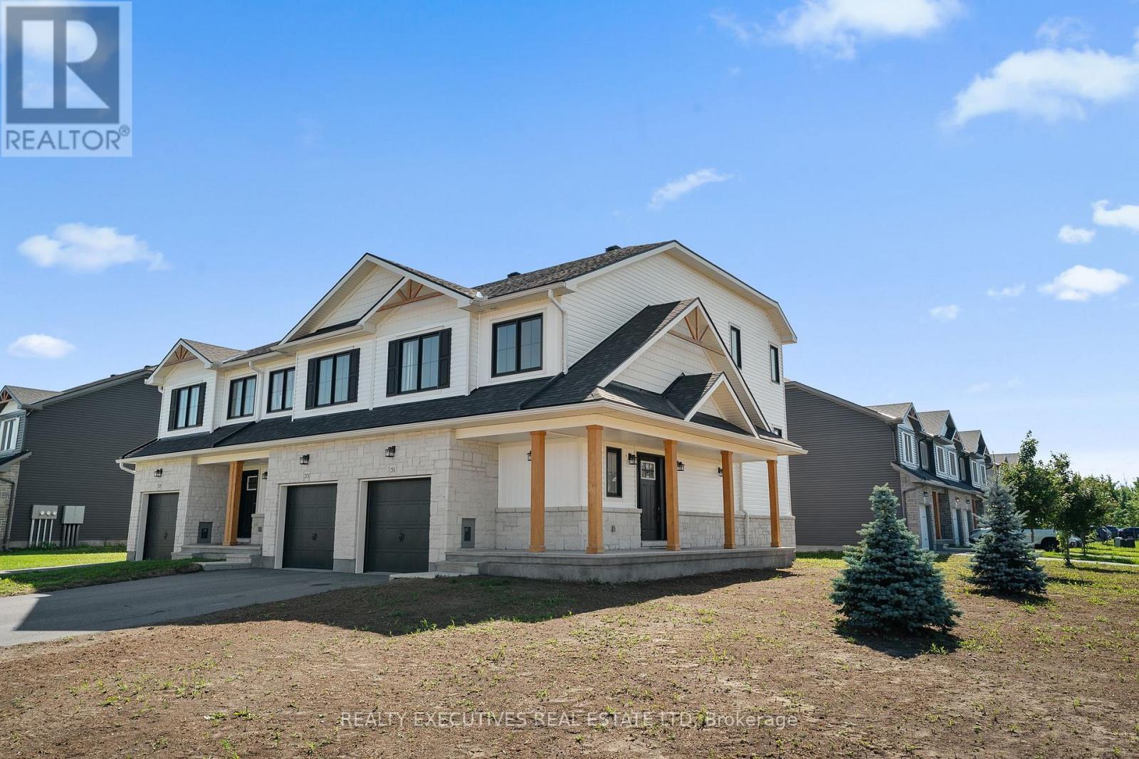 31 Whitcomb Crescent, Smiths Falls, ON - Outdoor With Facade