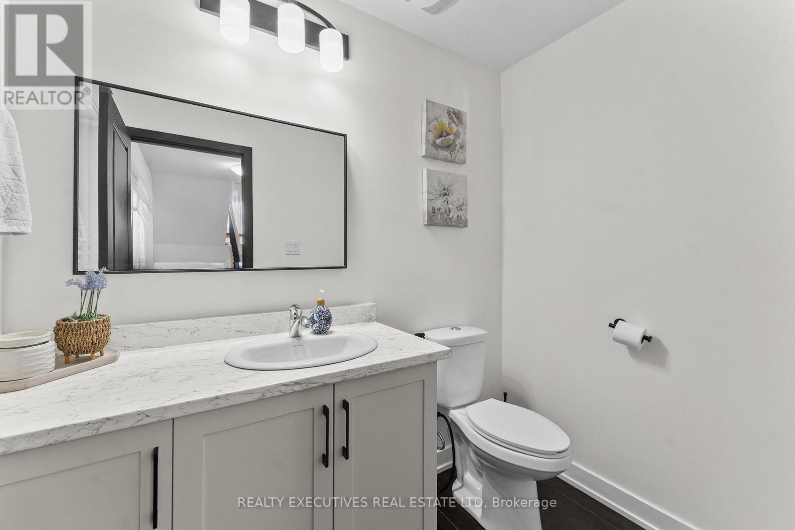 31 Whitcomb Crescent, Smiths Falls, ON - Indoor Photo Showing Bathroom
