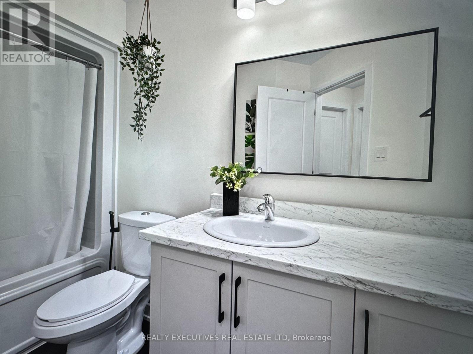 31 Whitcomb Crescent, Smiths Falls, ON - Indoor Photo Showing Bathroom