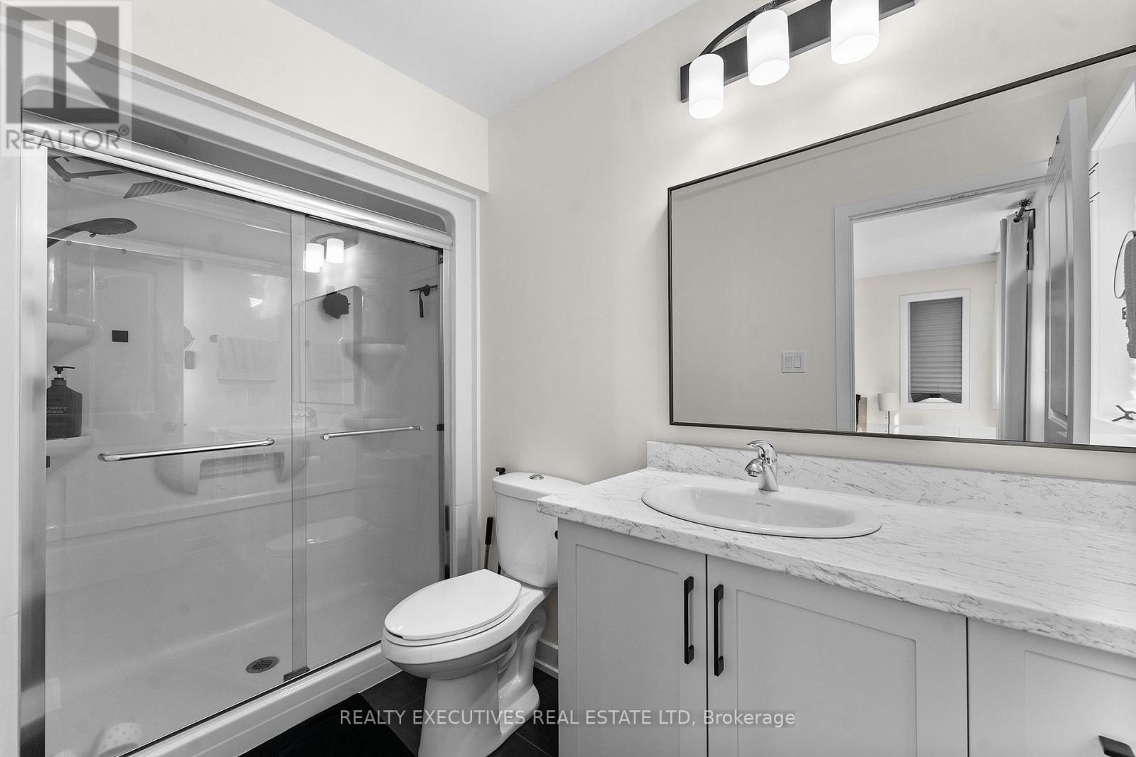 31 Whitcomb Crescent, Smiths Falls, ON - Indoor Photo Showing Bathroom