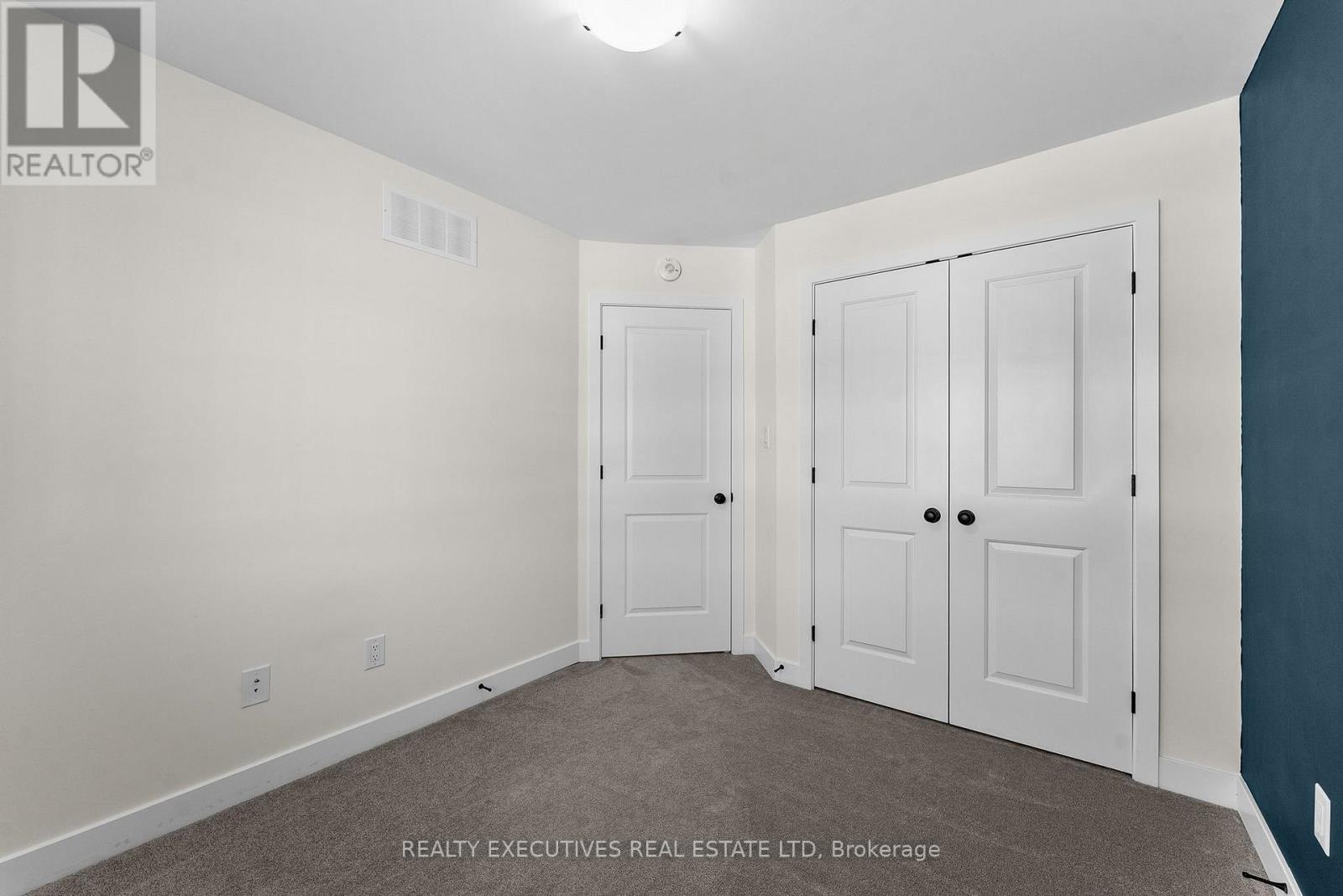 31 Whitcomb Crescent, Smiths Falls, ON - Indoor Photo Showing Other Room
