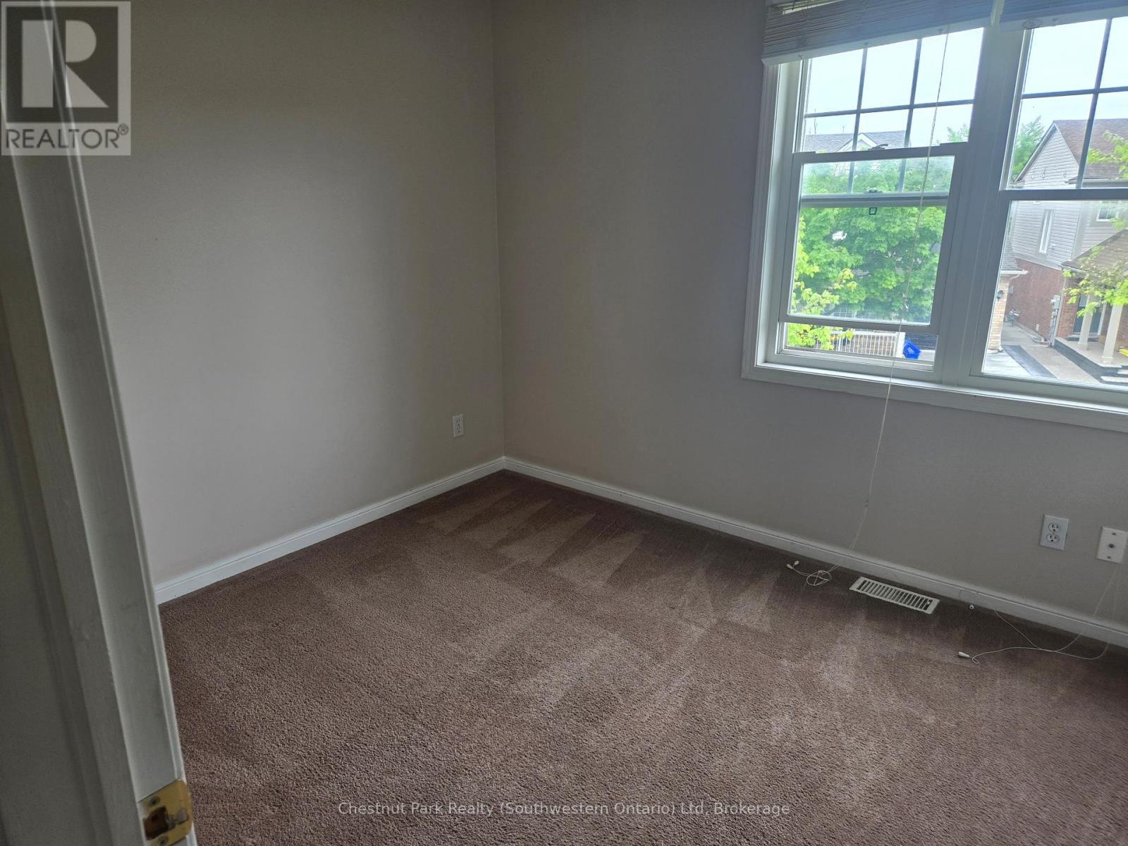 Bed #1 - 147 Baggs Crescent, Cambridge, ON - Indoor Photo Showing Other Room