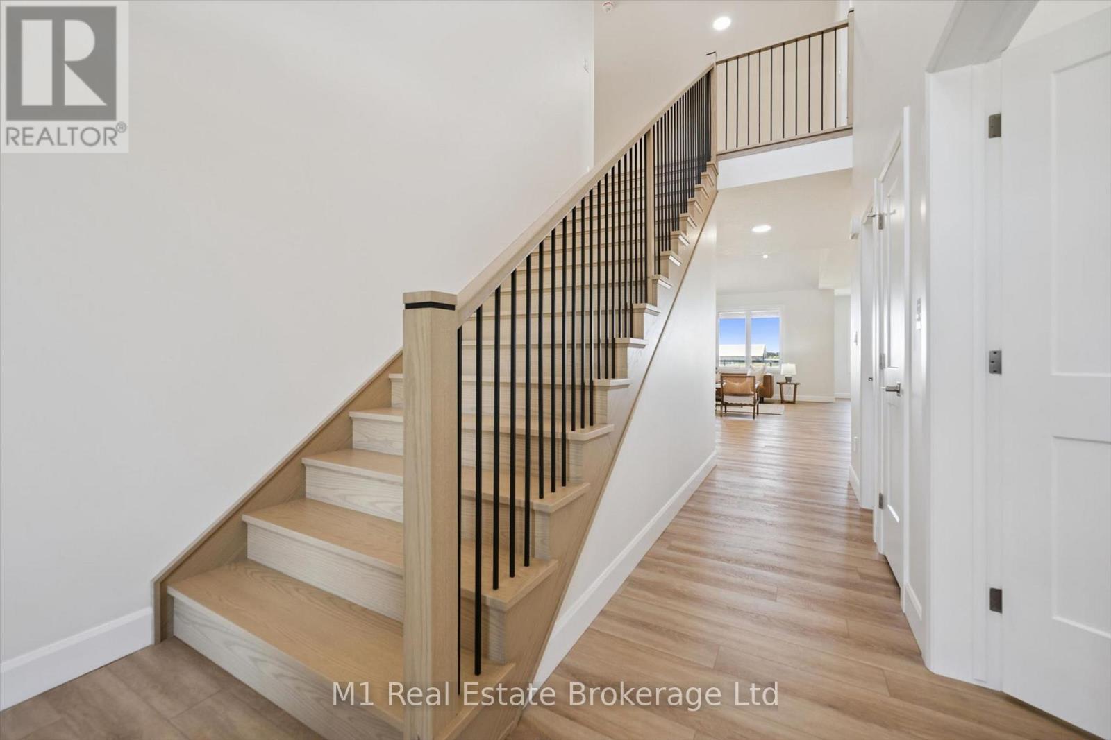 74 Bedell Drive, Mapleton, ON - Indoor Photo Showing Other Room