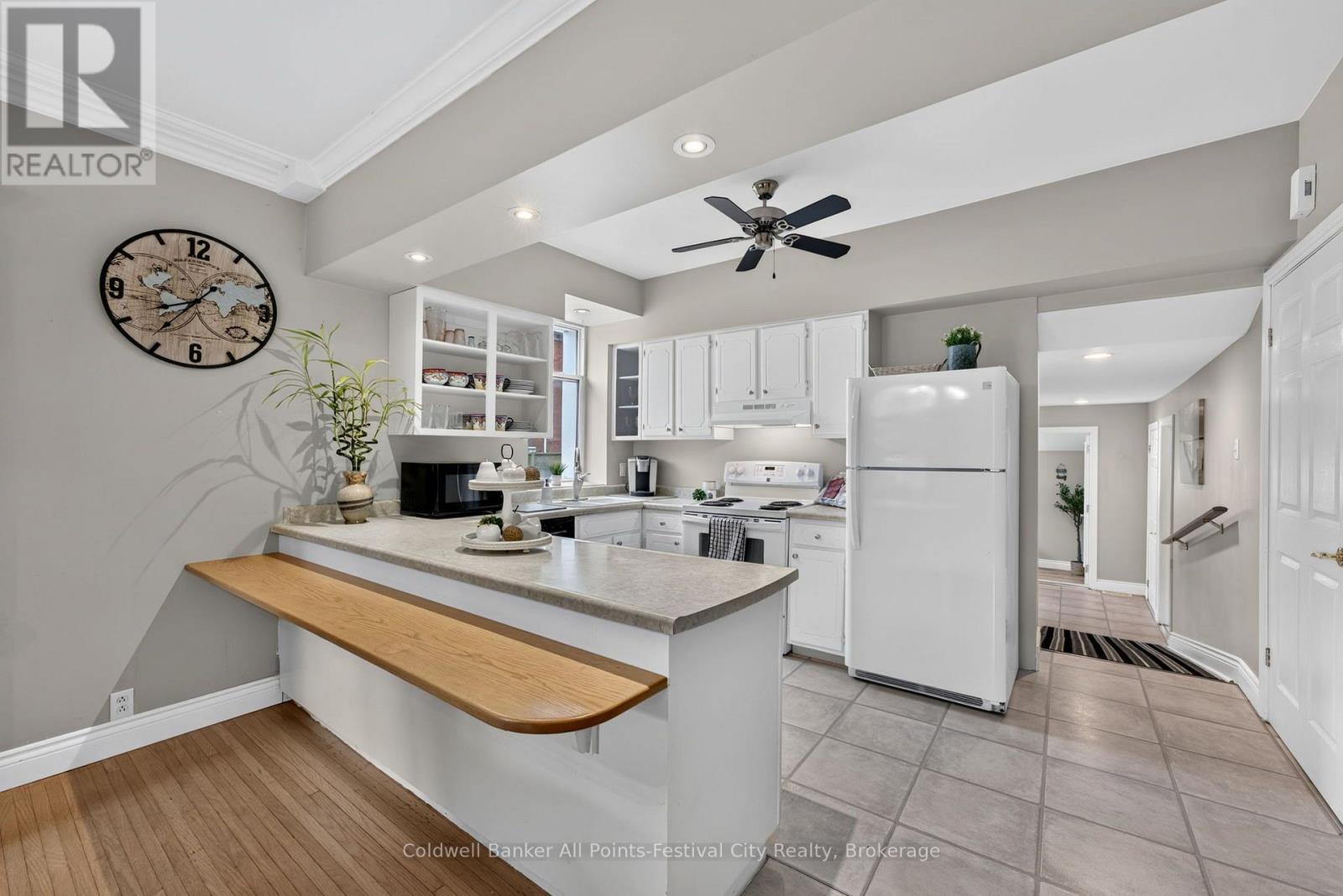85 Cambria Road N, Goderich (Goderich (Town)), ON - Indoor Photo Showing Kitchen