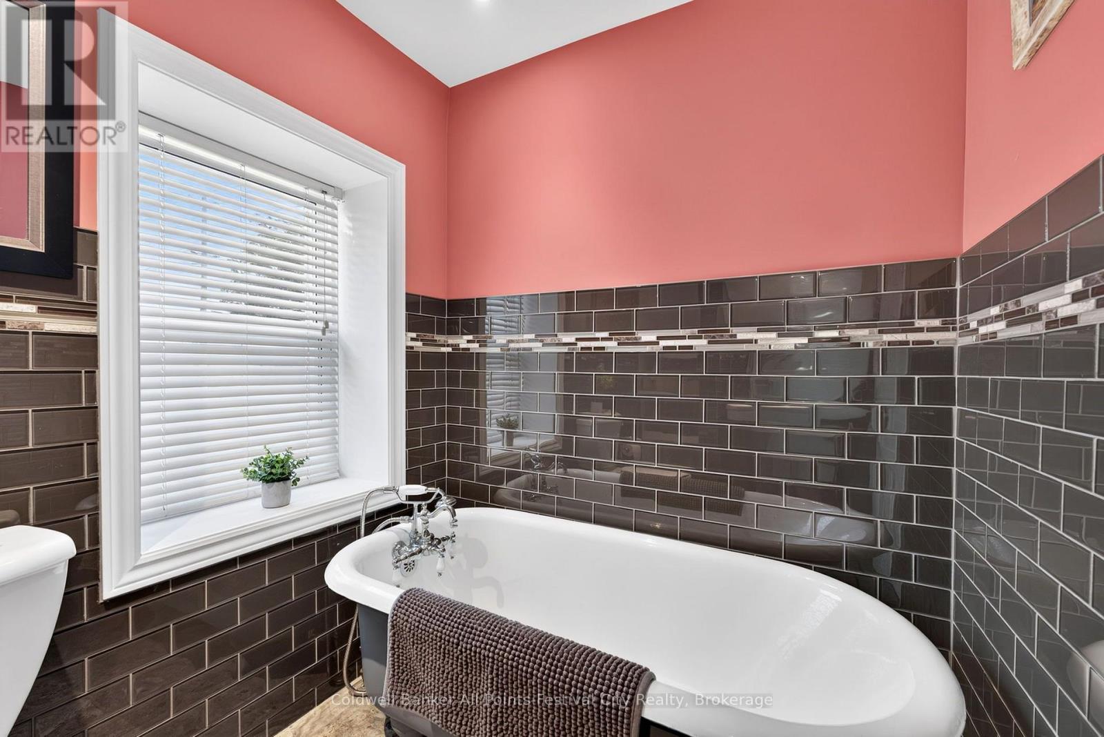 85 Cambria Road N, Goderich (Goderich (Town)), ON - Indoor Photo Showing Bathroom
