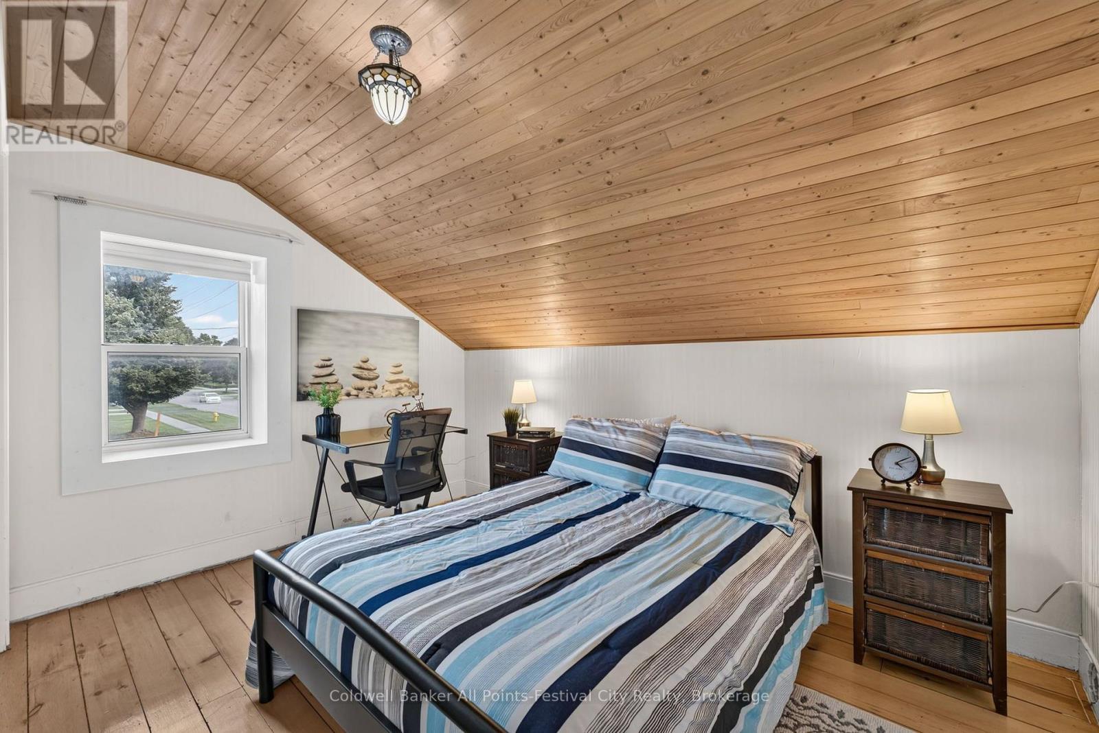 85 Cambria Road N, Goderich (Goderich (Town)), ON - Indoor Photo Showing Bedroom