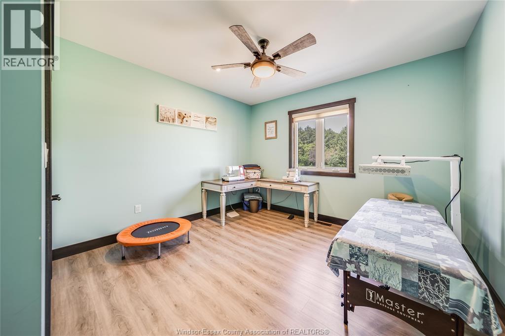 1764 Third Concession Line, Wheatley, ON - Indoor Photo Showing Bedroom