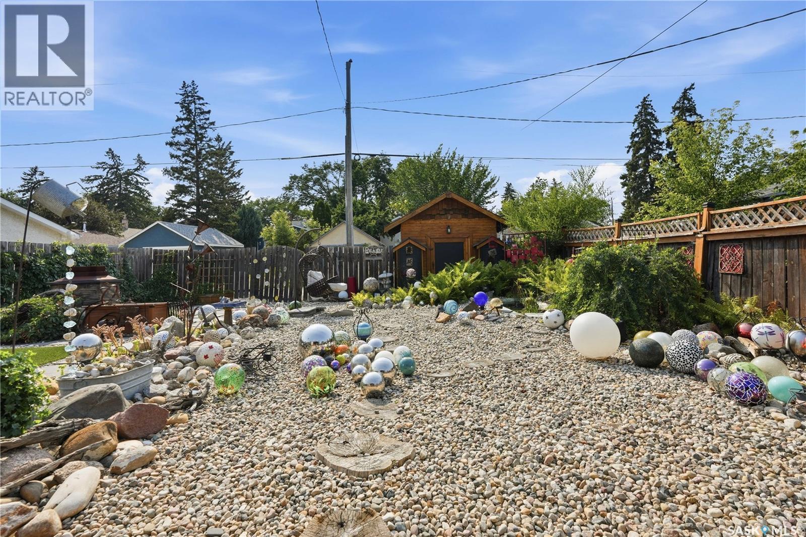 2520 Elliott Street, Regina, SK - Outdoor