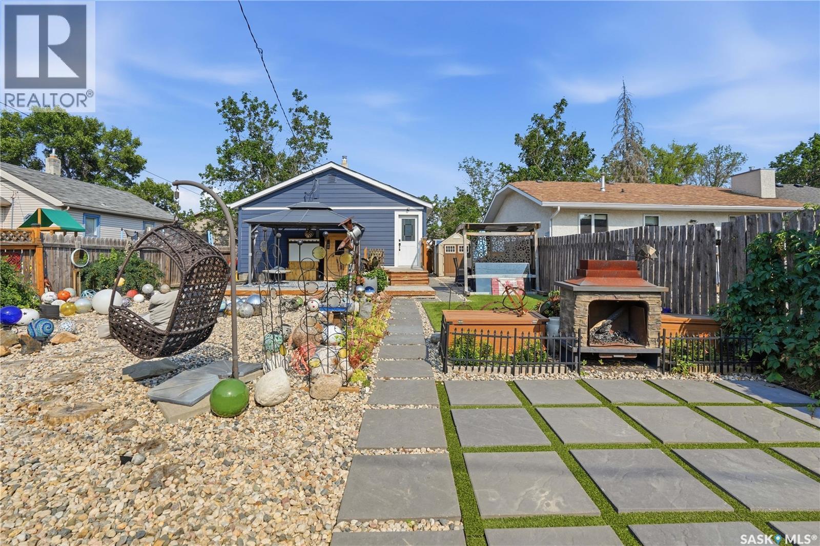 2520 Elliott Street, Regina, SK - Outdoor