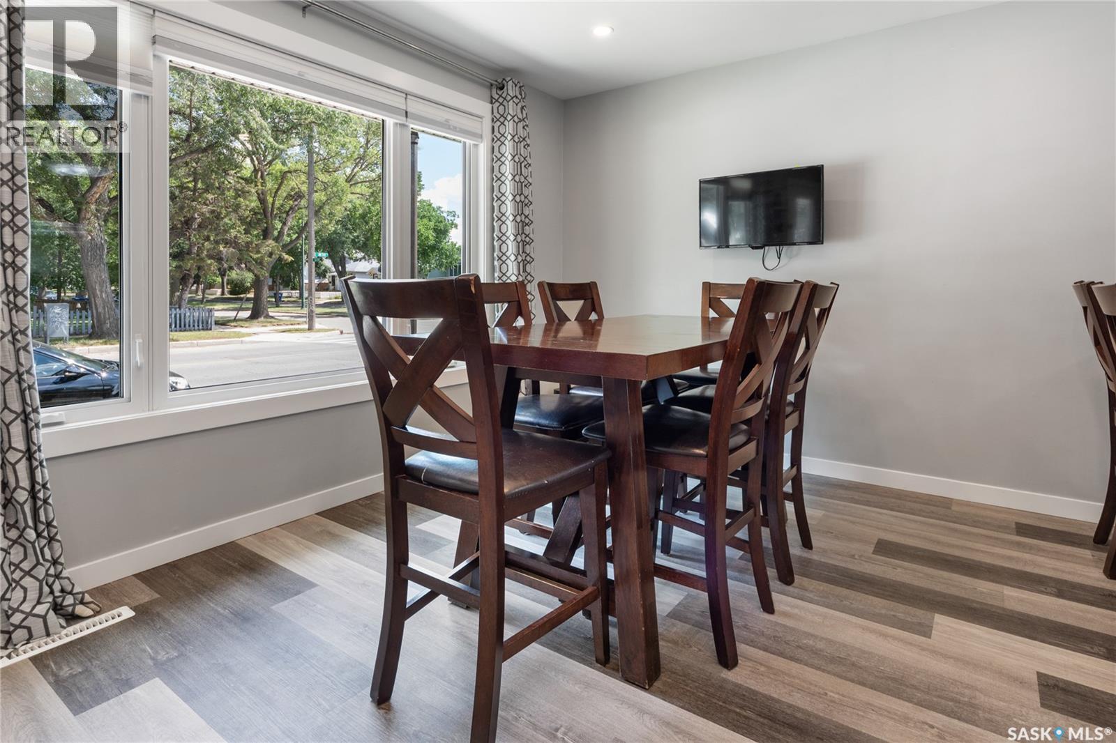 802 31St Street W, Saskatoon, SK - Indoor Photo Showing Dining Room