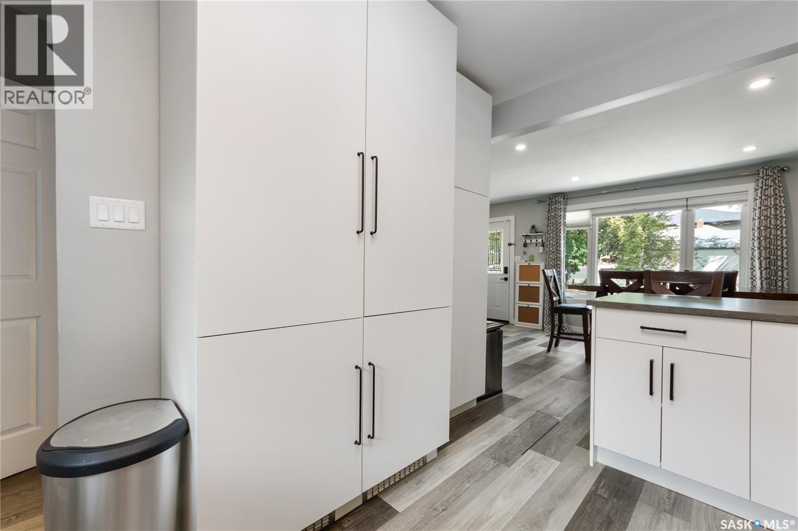 802 31St Street W, Saskatoon, SK - Indoor