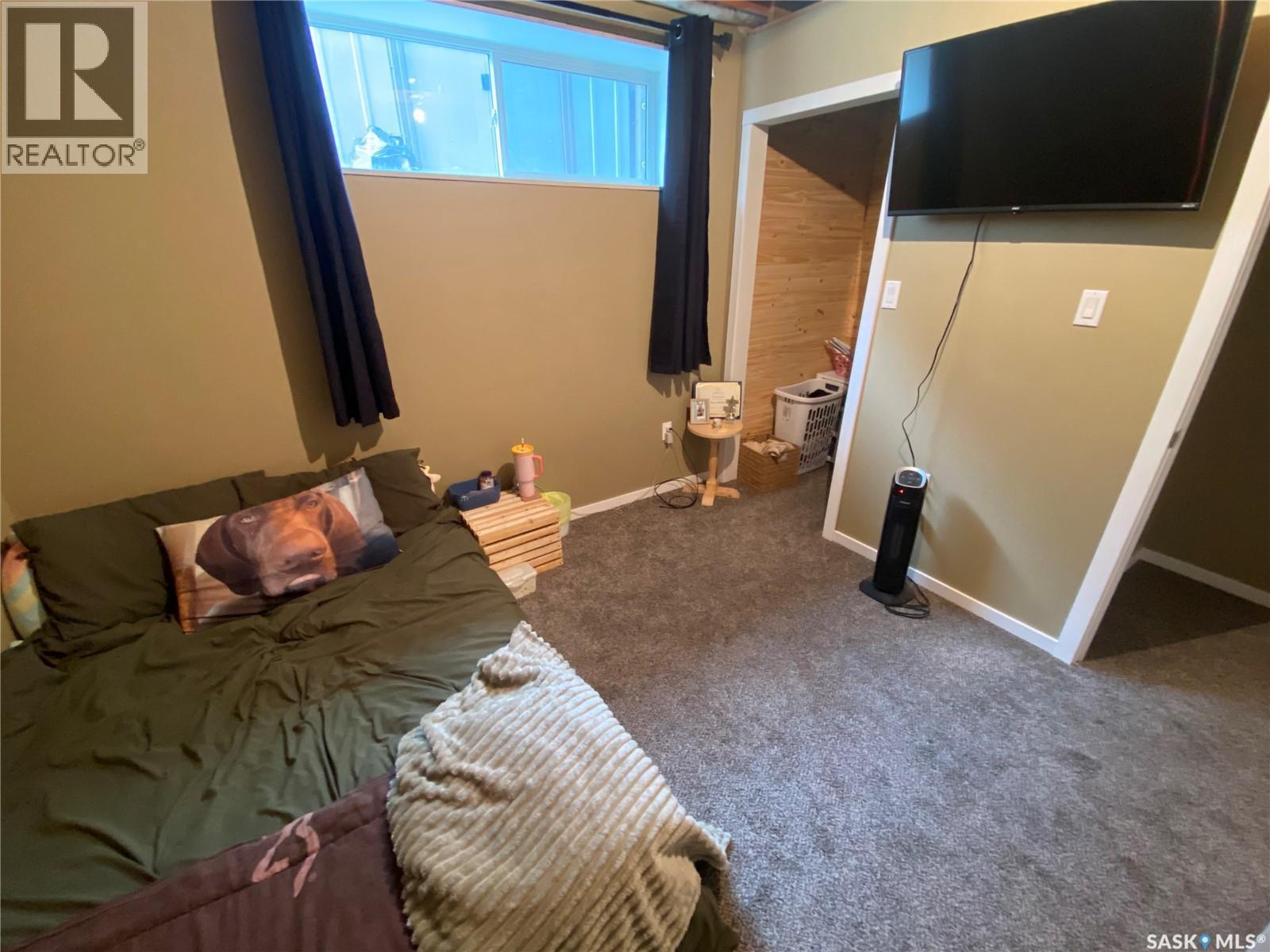 54 Madge Way, Yorkton, SK - Indoor Photo Showing Bedroom