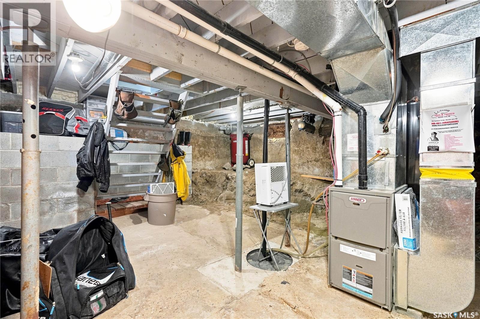 145 Lillooet Street E, Moose Jaw, SK - Indoor Photo Showing Basement