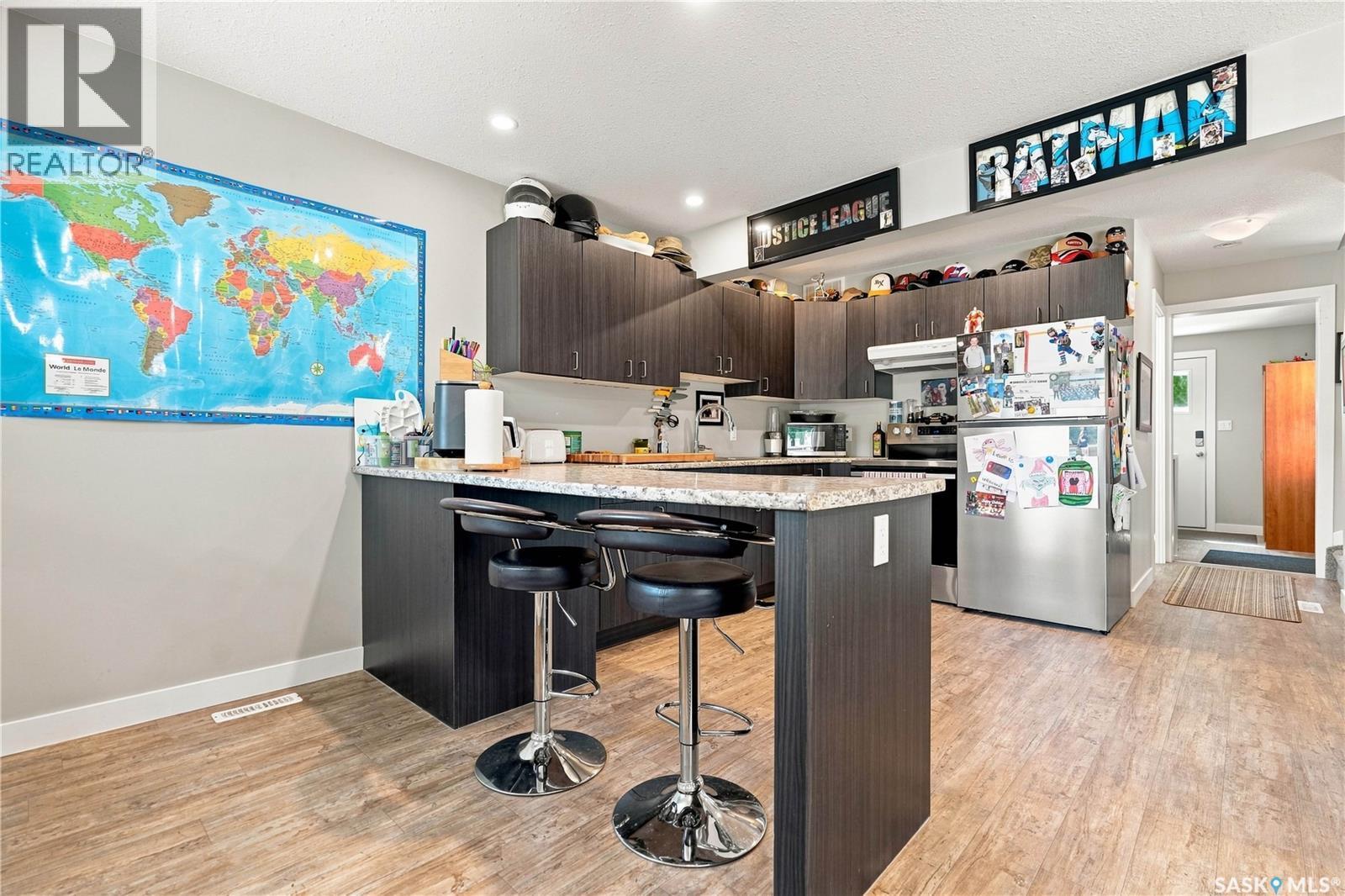 145 Lillooet Street E, Moose Jaw, SK - Indoor Photo Showing Kitchen