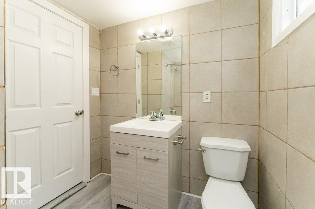 10712 103 St Nw, Edmonton, AB