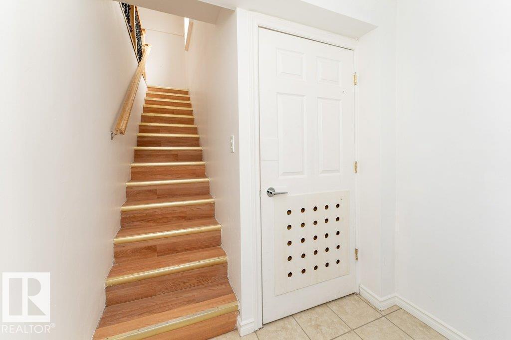 10712 103 St Nw, Edmonton, AB
