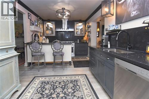 139 Garside Avenue S, Hamilton, ON - Indoor Photo Showing Kitchen