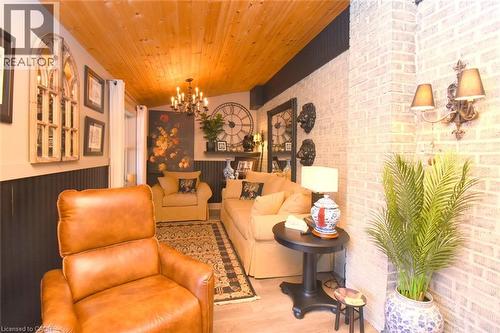 139 Garside Avenue S, Hamilton, ON - Indoor
