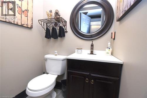 139 Garside Avenue S, Hamilton, ON - Indoor Photo Showing Bathroom