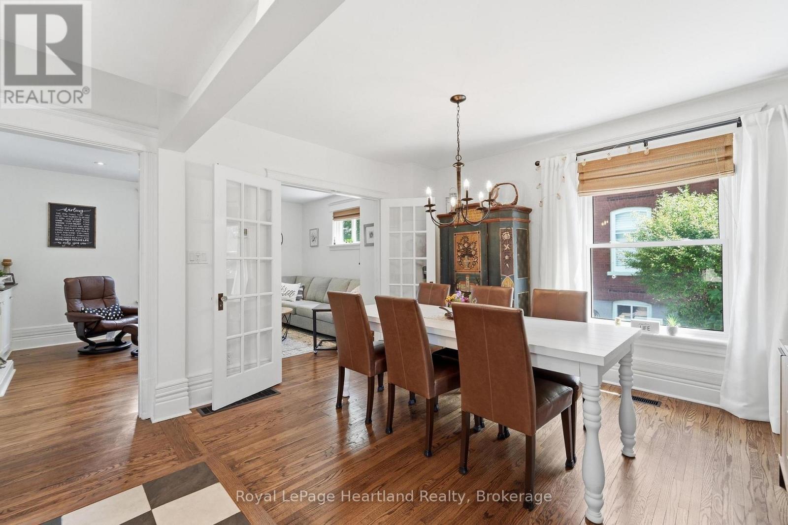 122 Nelson Street E, Goderich (Goderich (Town)), ON - Indoor Photo Showing Dining Room