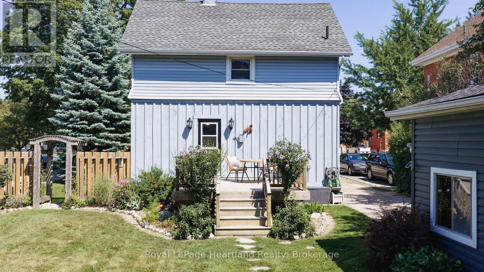 122 Nelson Street E, Goderich (Goderich (Town)), ON - Outdoor