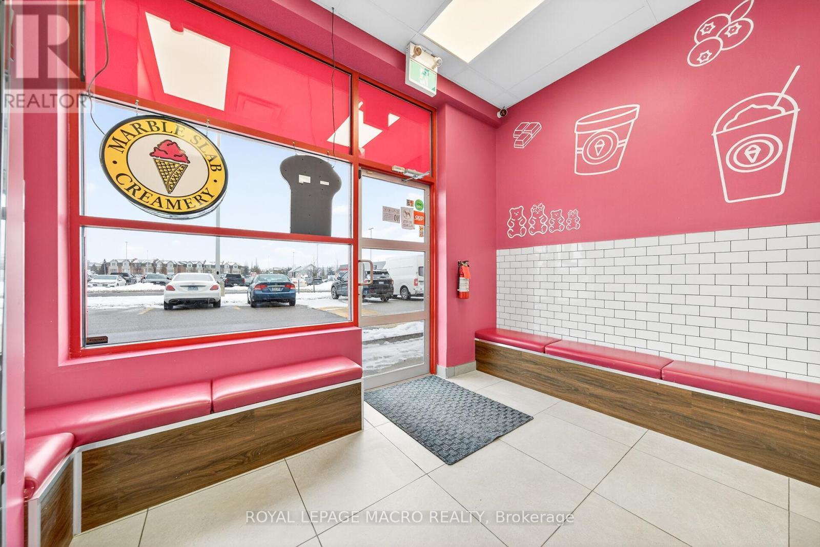 D9 - 380 Dundas Street E, Oakville, ON