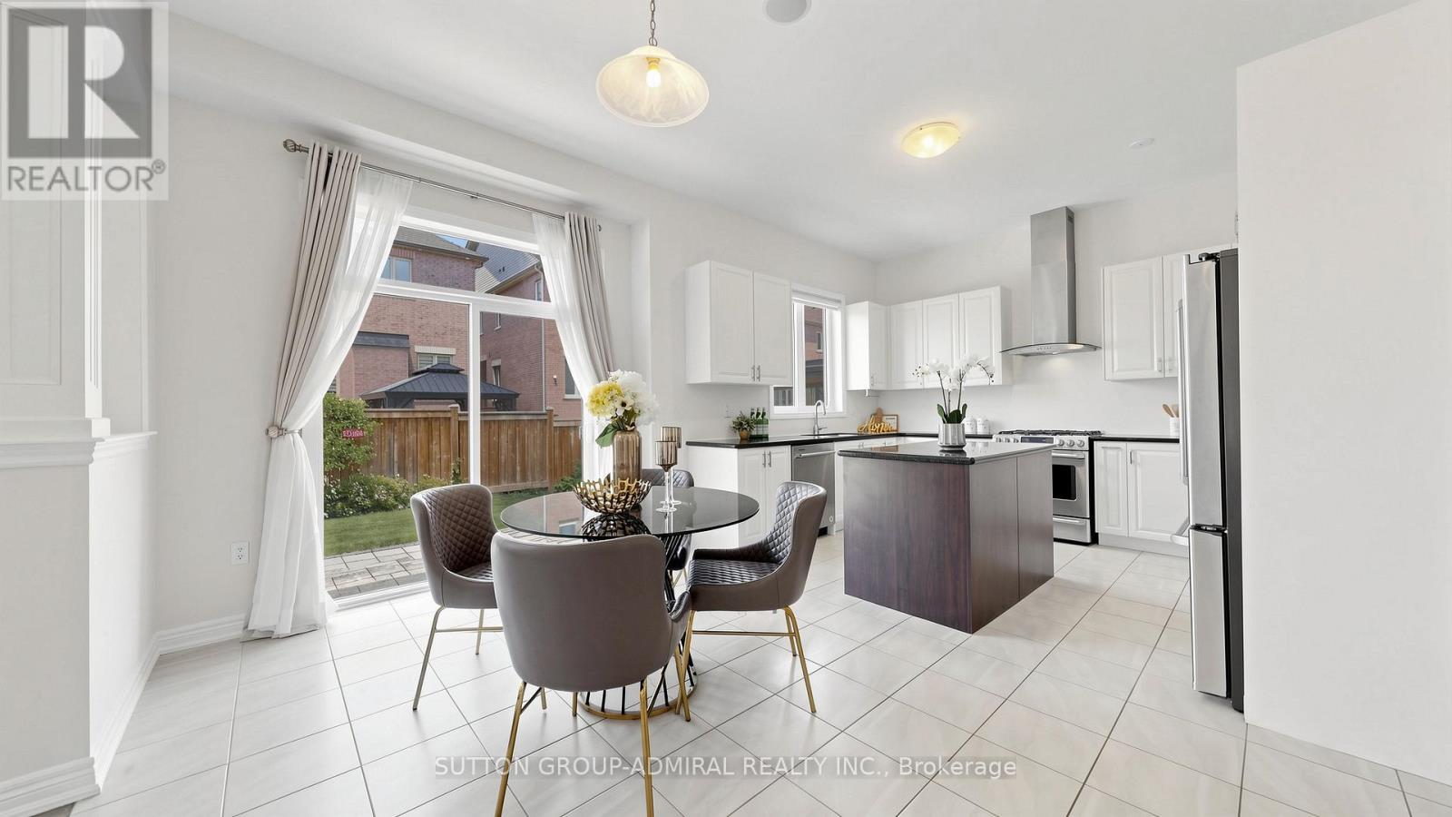 284 East'S Corners Boulevard, Vaughan, ON - Indoor