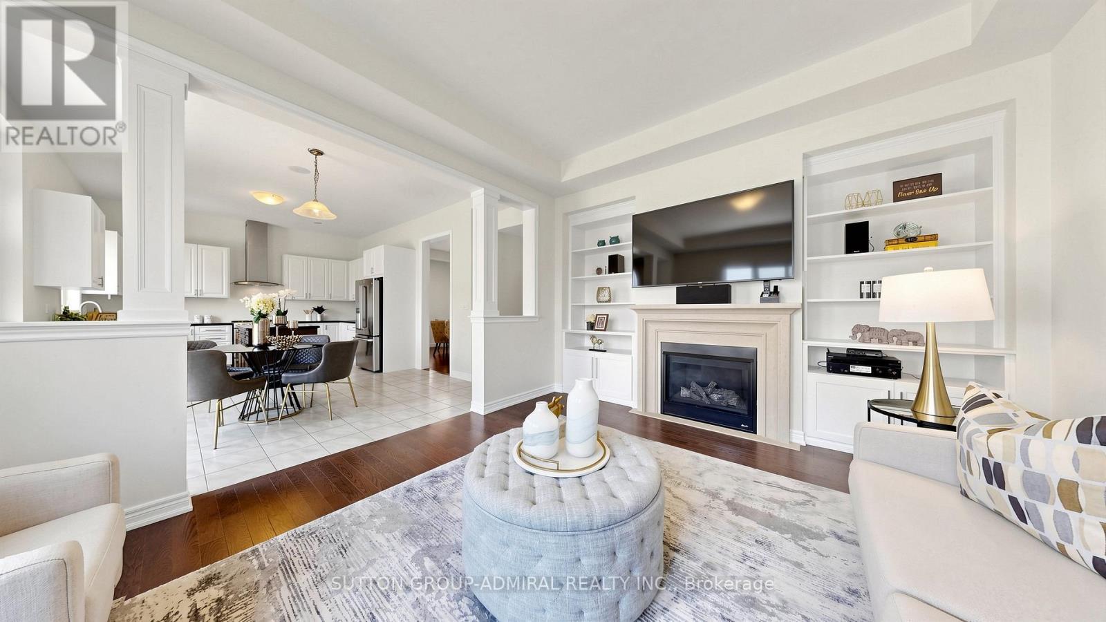 284 East'S Corners Boulevard, Vaughan, ON - Indoor Photo Showing Living Room With Fireplace