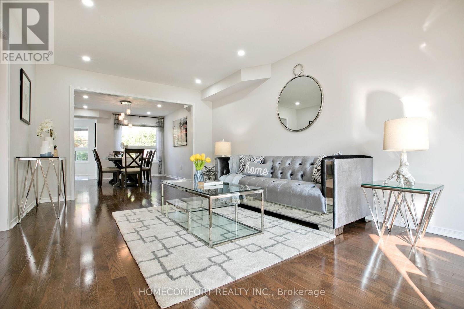 5813 Fieldon Road, Mississauga, ON - Indoor Photo Showing Living Room