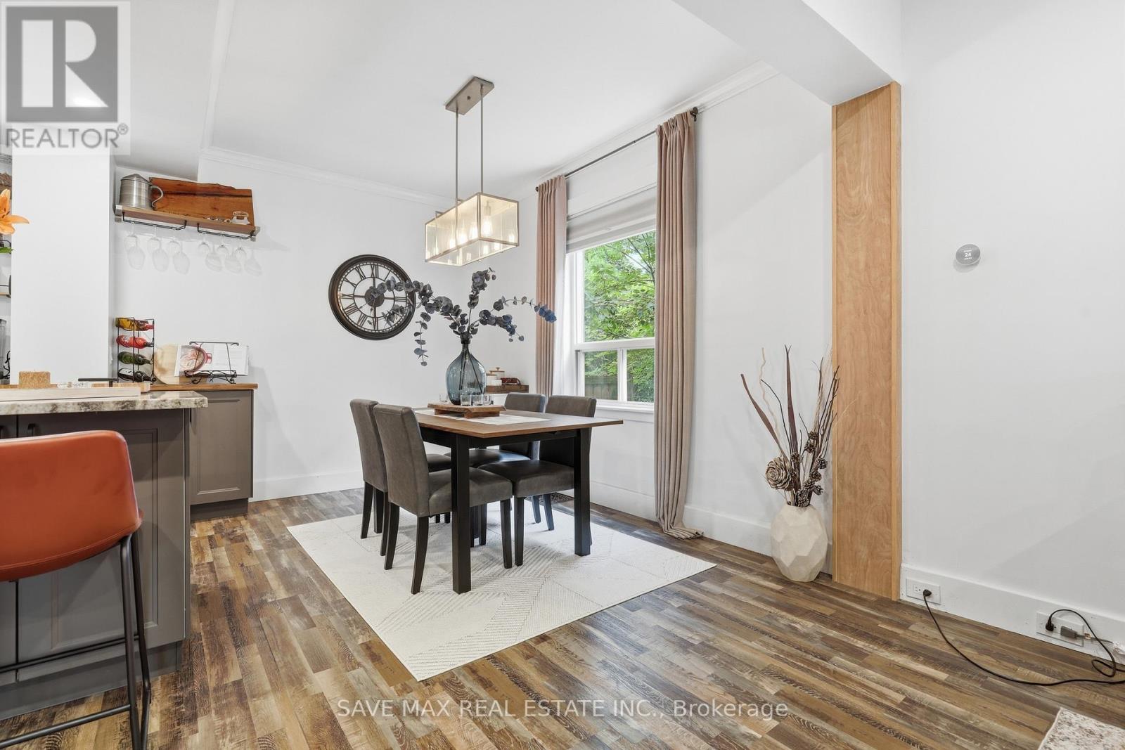 347 Dover Street S, Cambridge, ON - Indoor Photo Showing Dining Room