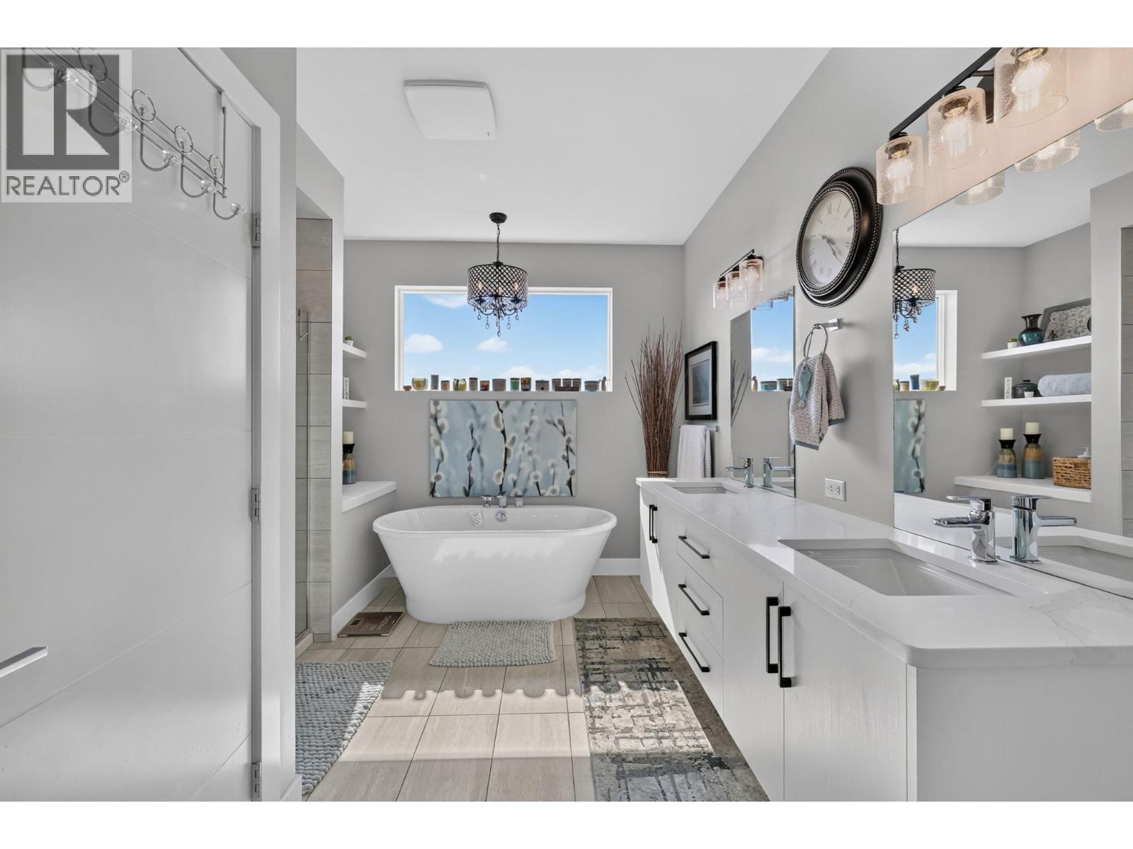 2359 Hawks Boulevard, West Kelowna, BC - Indoor Photo Showing Bathroom