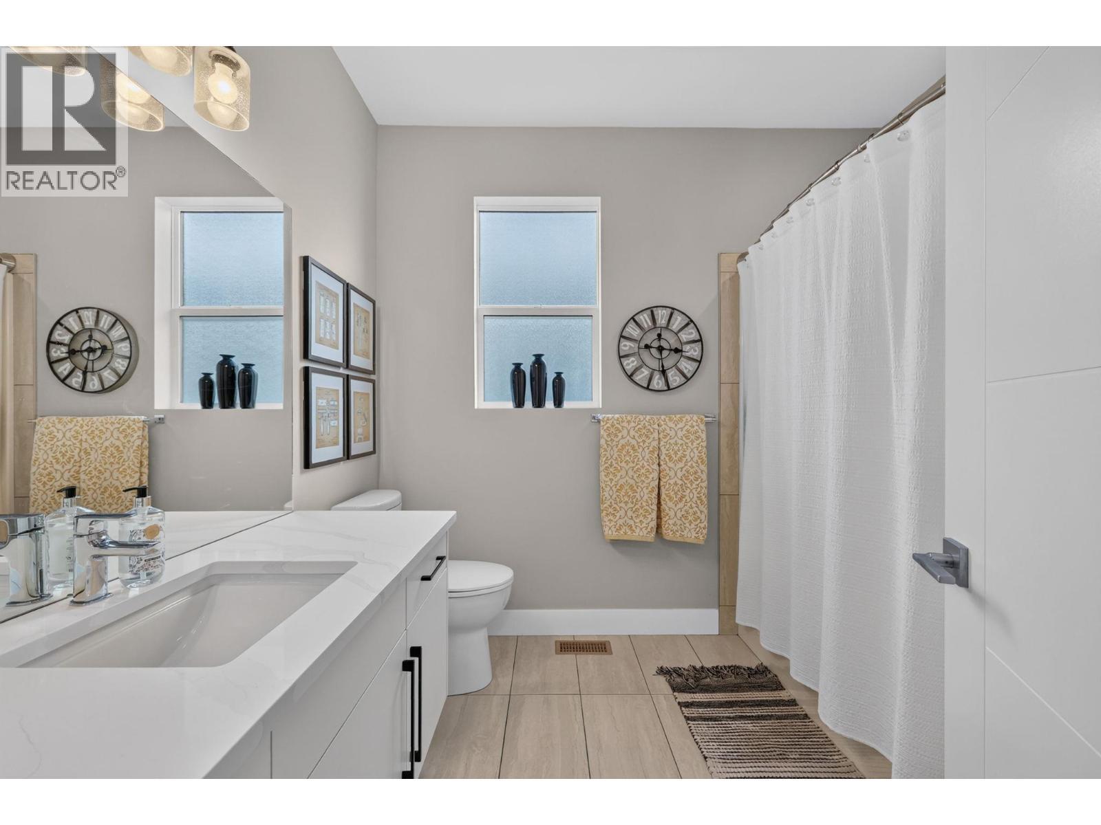 2359 Hawks Boulevard, West Kelowna, BC - Indoor Photo Showing Bathroom