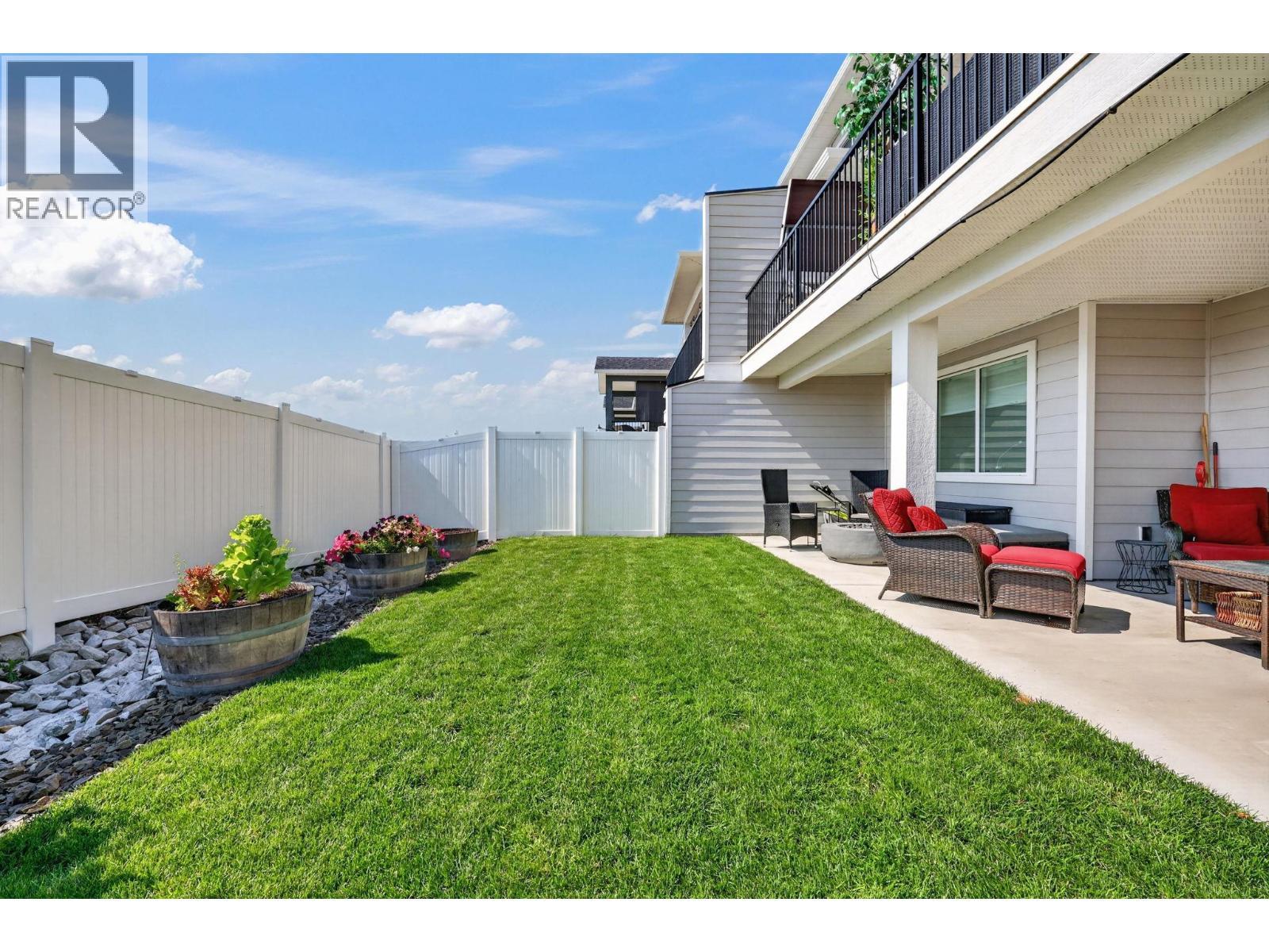 2359 Hawks Boulevard, West Kelowna, BC - Outdoor With Deck Patio Veranda