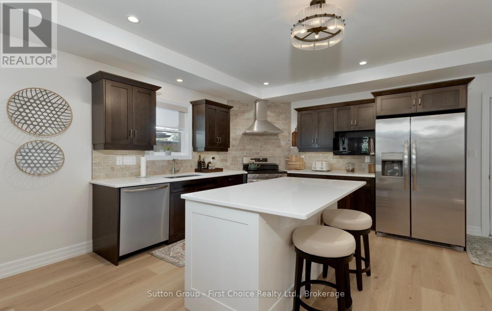 247 Sunset Drive, West Perth (Mitchell), ON - Indoor Photo Showing Kitchen