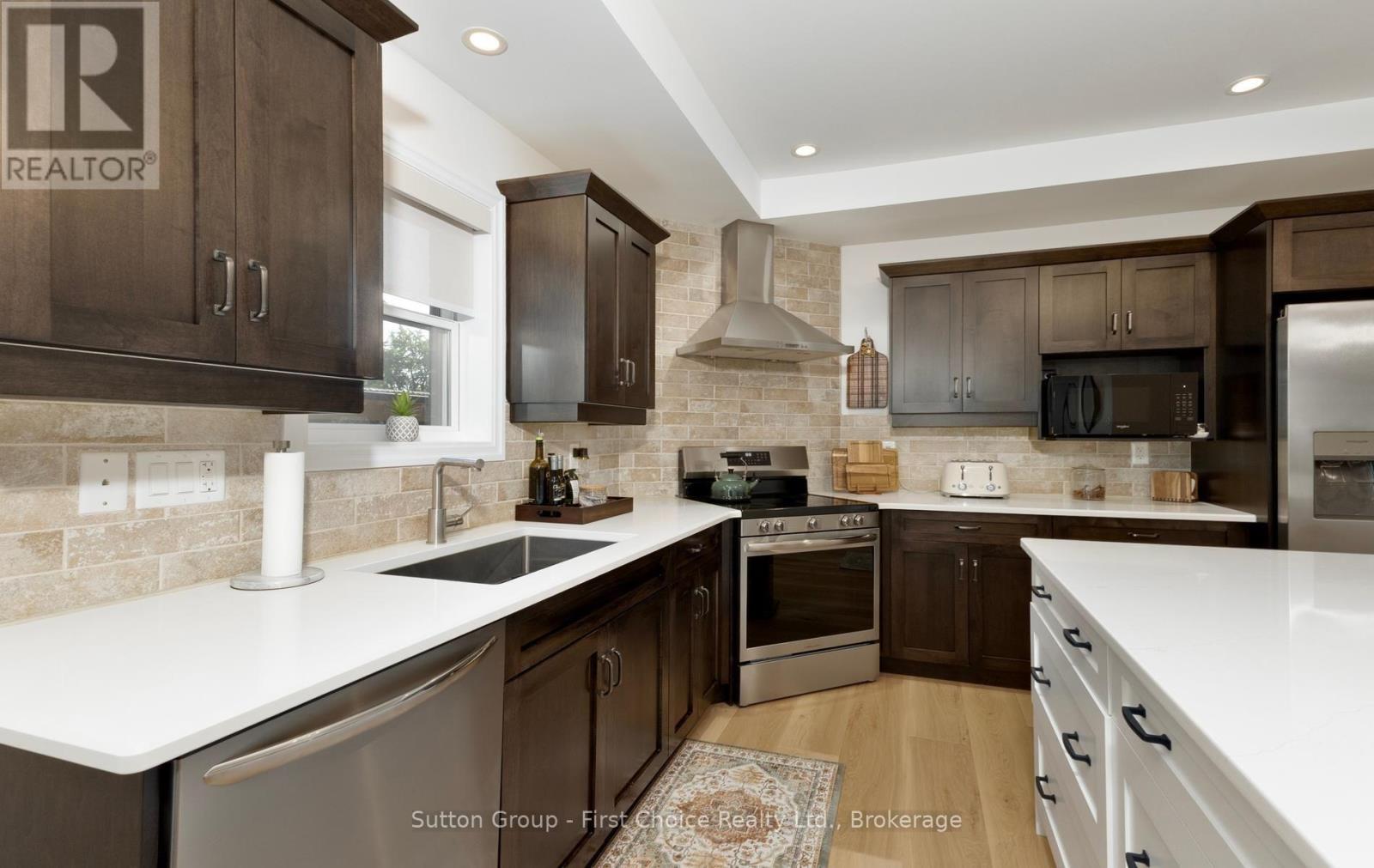 247 Sunset Drive, West Perth (Mitchell), ON - Indoor Photo Showing Kitchen