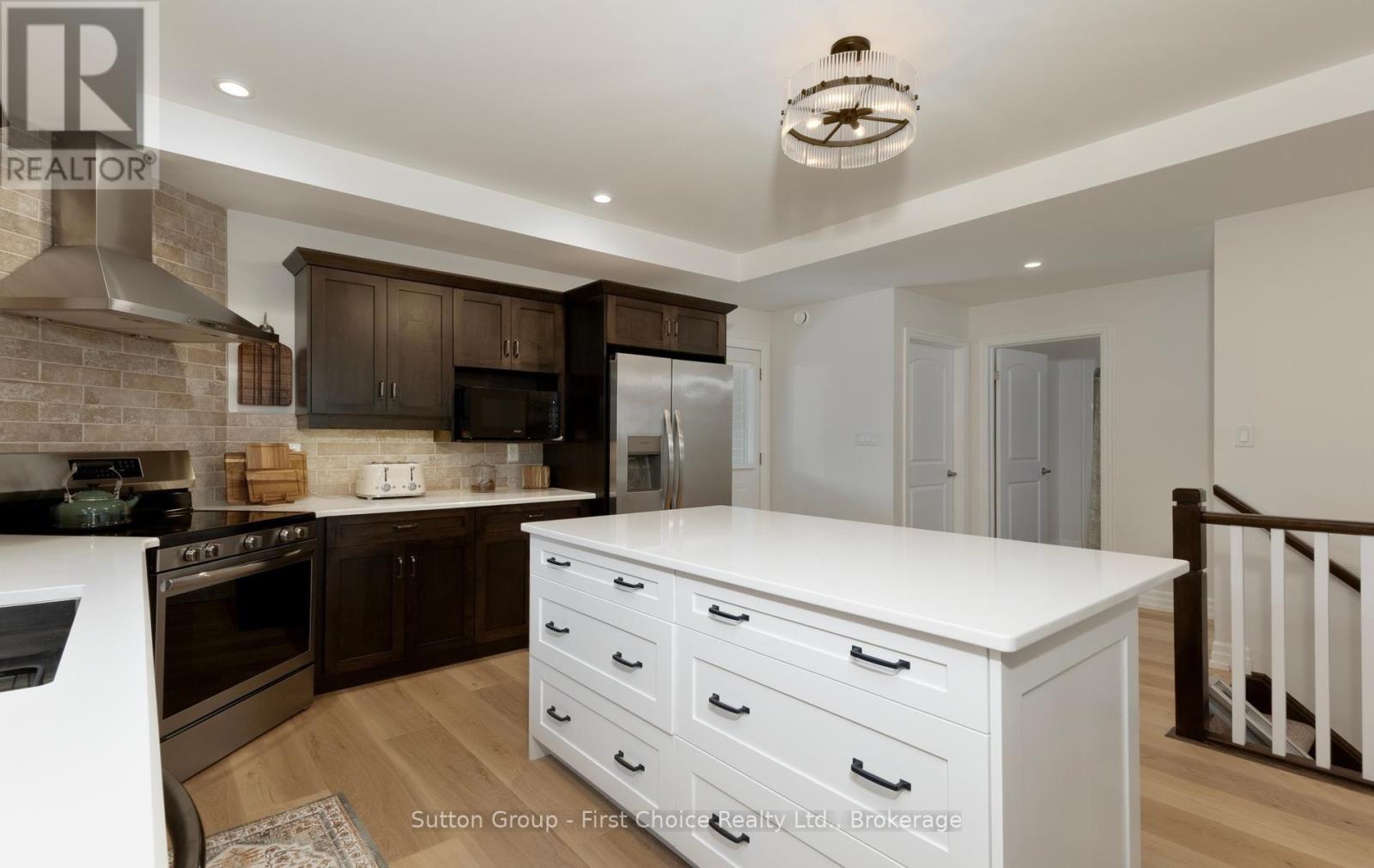 247 Sunset Drive, West Perth (Mitchell), ON - Indoor Photo Showing Kitchen
